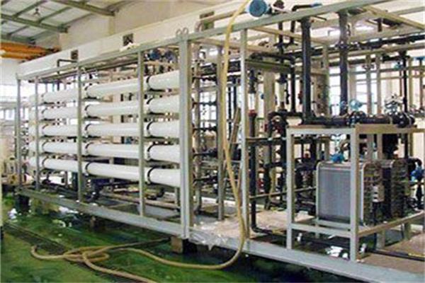 光伏超純（chún）水設備（bèi）選型要點，適配光伏產業生產需求