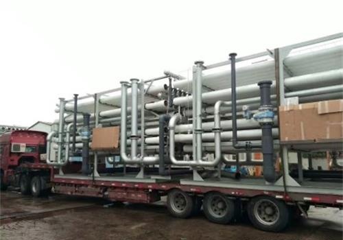 大型反滲透設（shè）備發貨現場圖 (4)