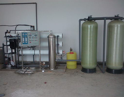 大型反滲透水淨（jìng）化設（shè）備