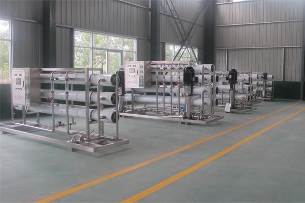 反滲（shèn）透水處（chù）理設備（bèi）廠家