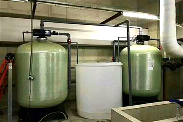 全（quán）自動（dòng）工業軟化（huà）設備