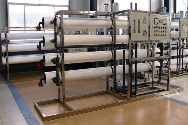工業反滲（shèn）透淨水（shuǐ）設備