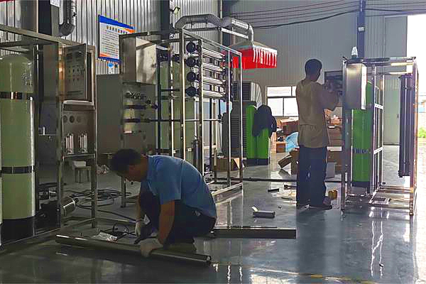 純（chún）水（shuǐ）處理設備廠家