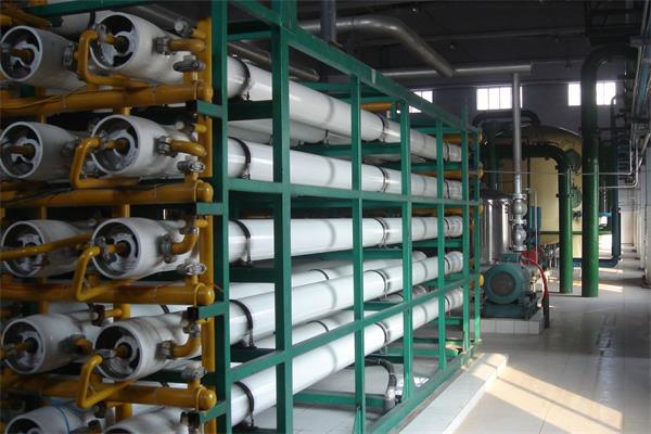 西安反滲透（tòu）水處理成（chéng）套設備廠家