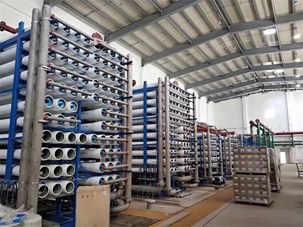 陝西工業（yè）反滲透水處理設備價格多少錢？
