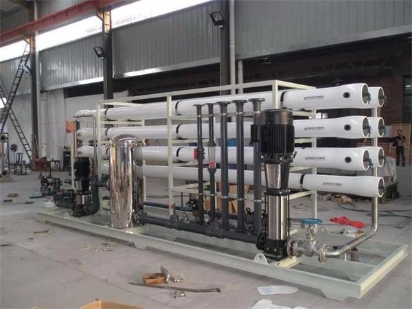 工業反滲（shèn）透（tòu）設（shè）備廠家