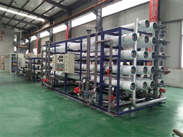 反滲透純水（shuǐ）處理設備廠家（jiā）哪家好？
