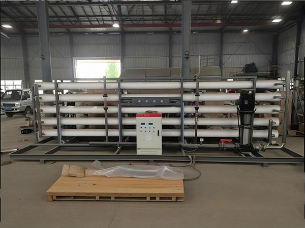 工業反滲透淨水設備（bèi）：工業純水製備（bèi）的高效解決方案