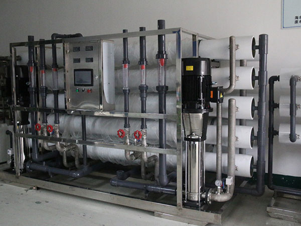 工（gōng）業純水設備廠家排名（míng）前十：選擇時更該關注（zhù）這些（xiē）