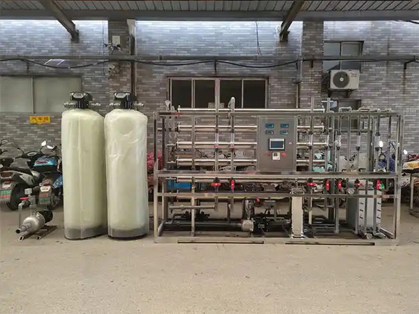 如何選擇超純水設備生產源頭廠家？