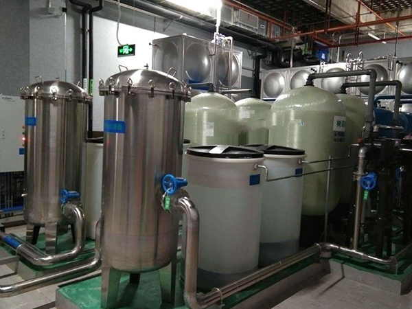 智能除（chú）垢（gòu）降運維 全自動鈉（nà）離子交換器適配工業全場景